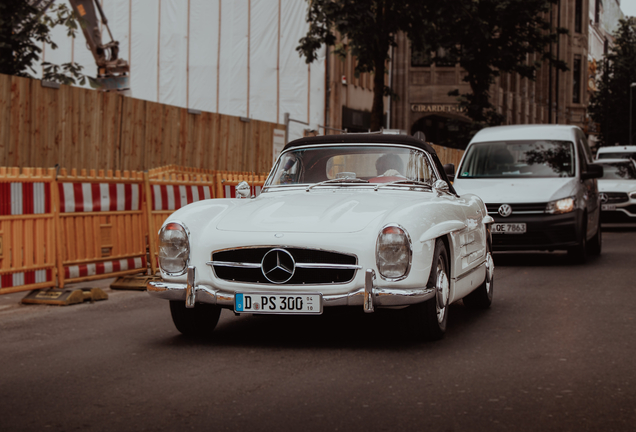 Mercedes-Benz 300SL Roadster