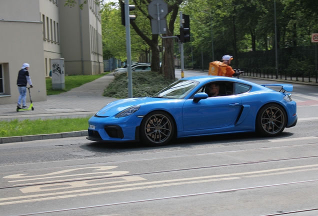 Porsche 718 Cayman GT4