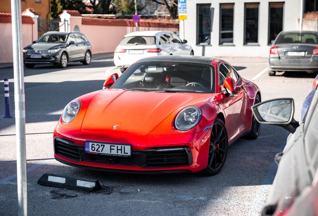 Porsche 992 Carrera 4S