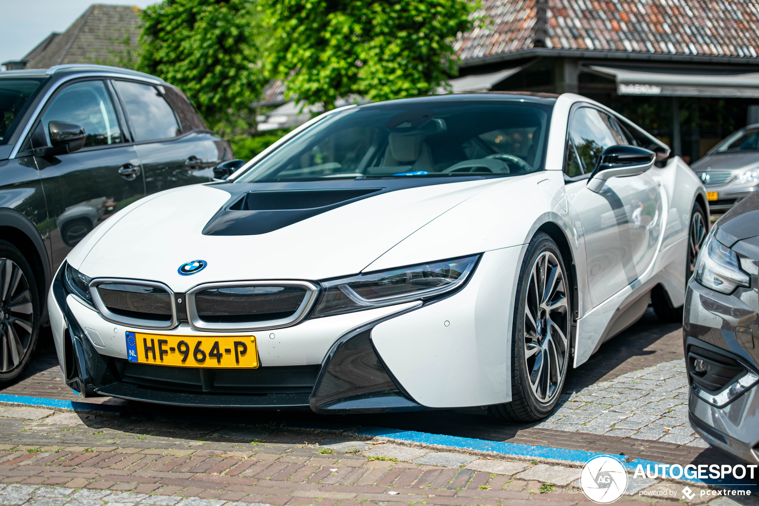 BMW i8