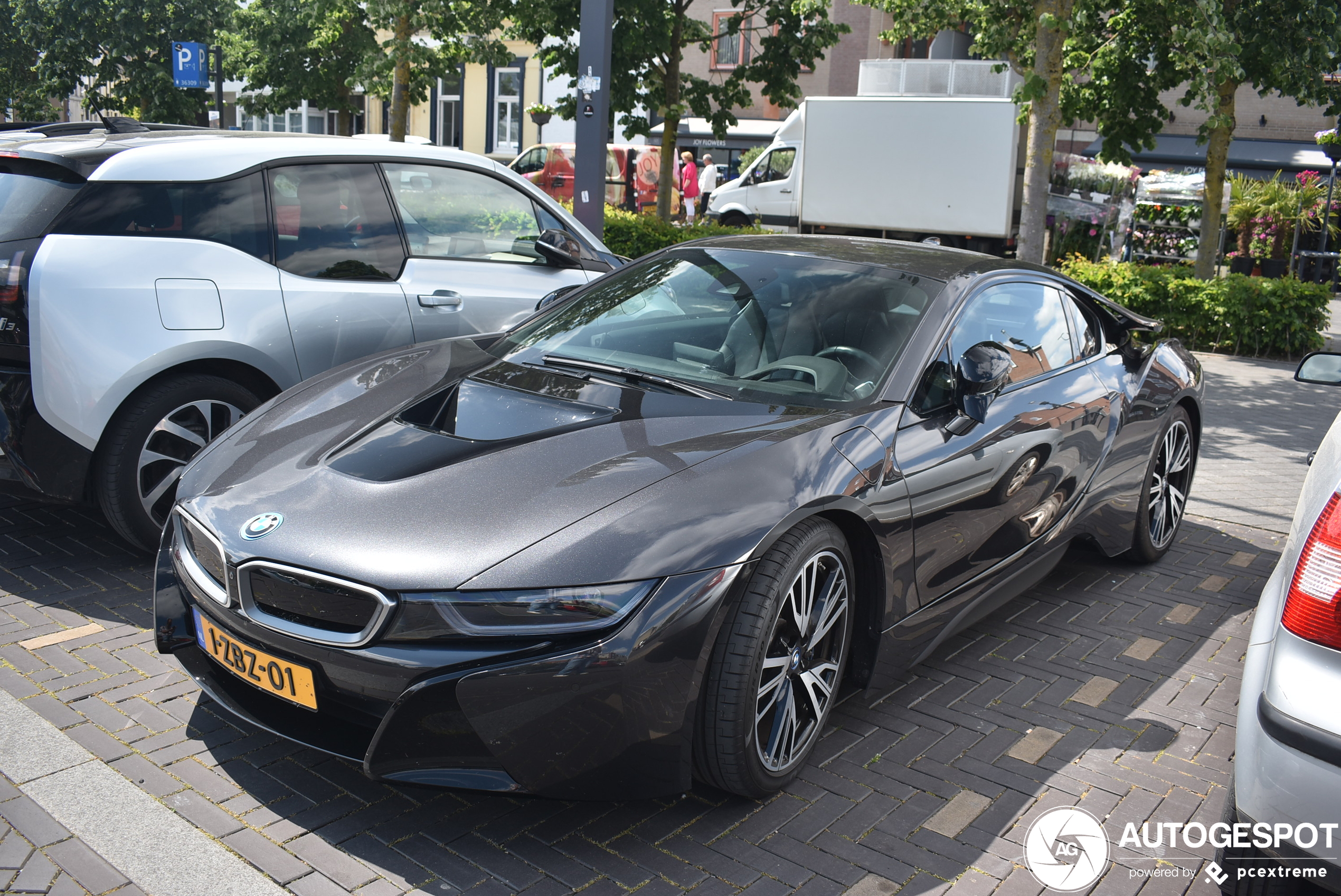 BMW i8