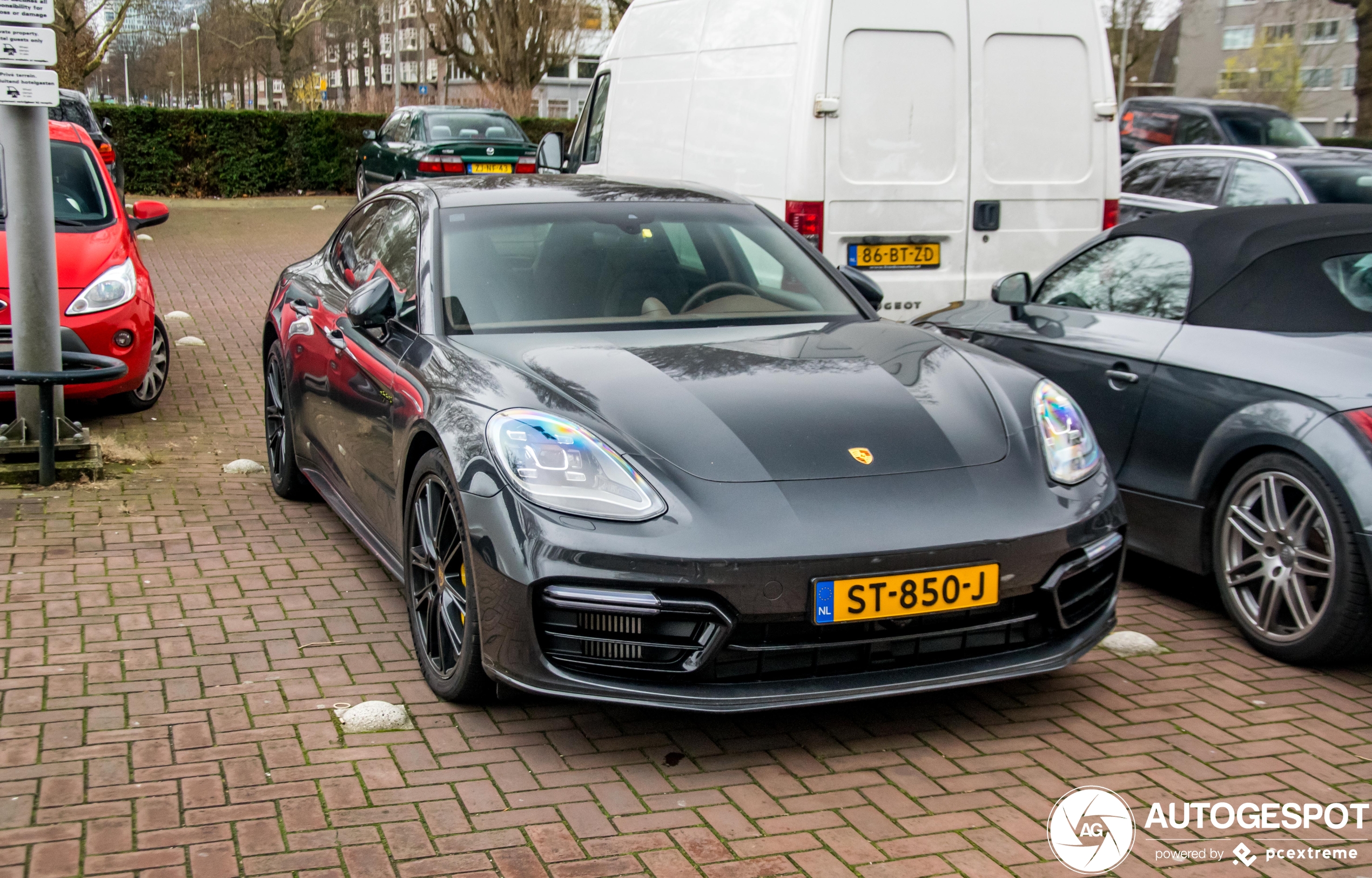 Porsche 971 Panamera Turbo S E-Hybrid