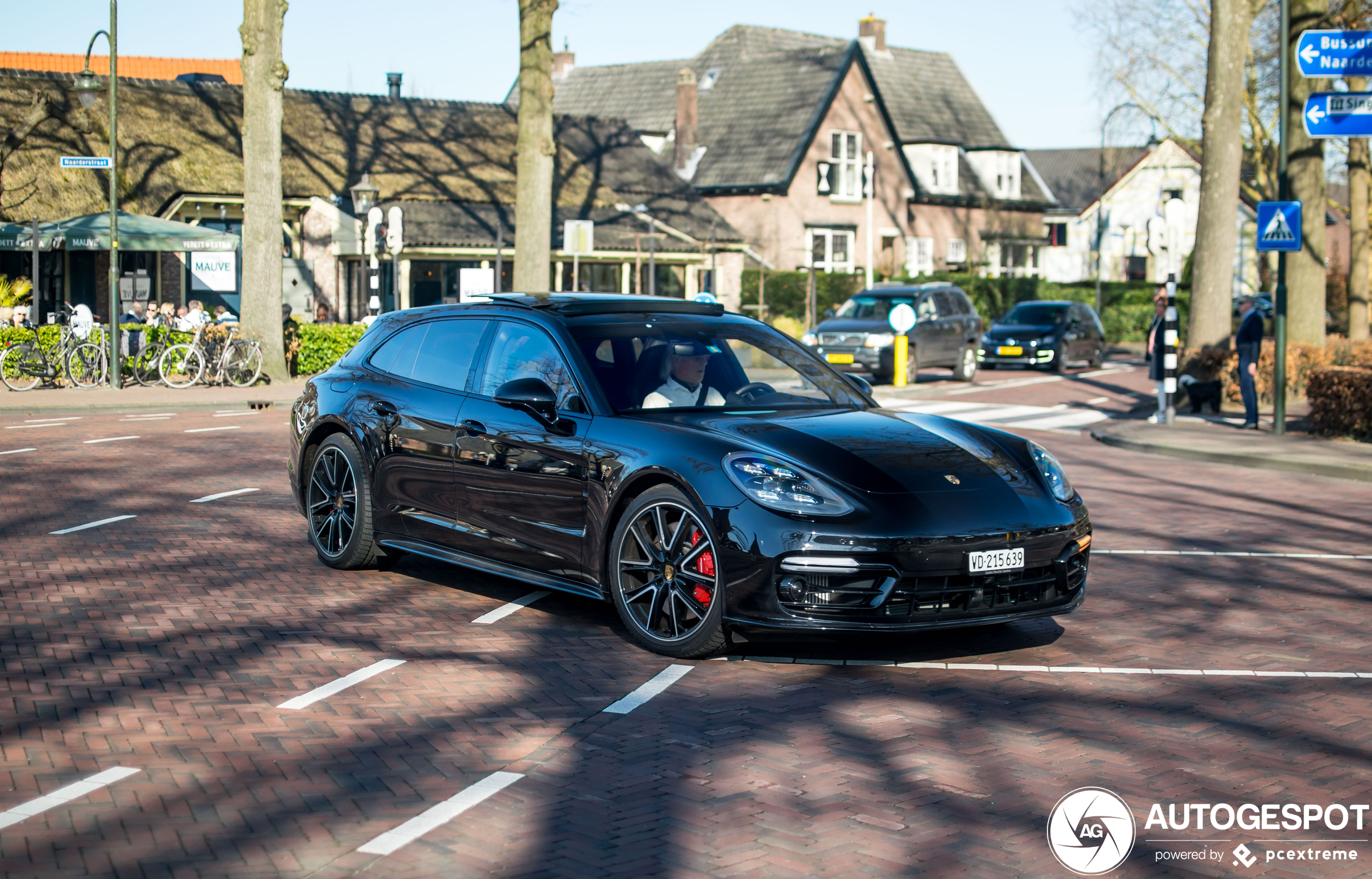 Porsche 971 Panamera Turbo Sport Turismo