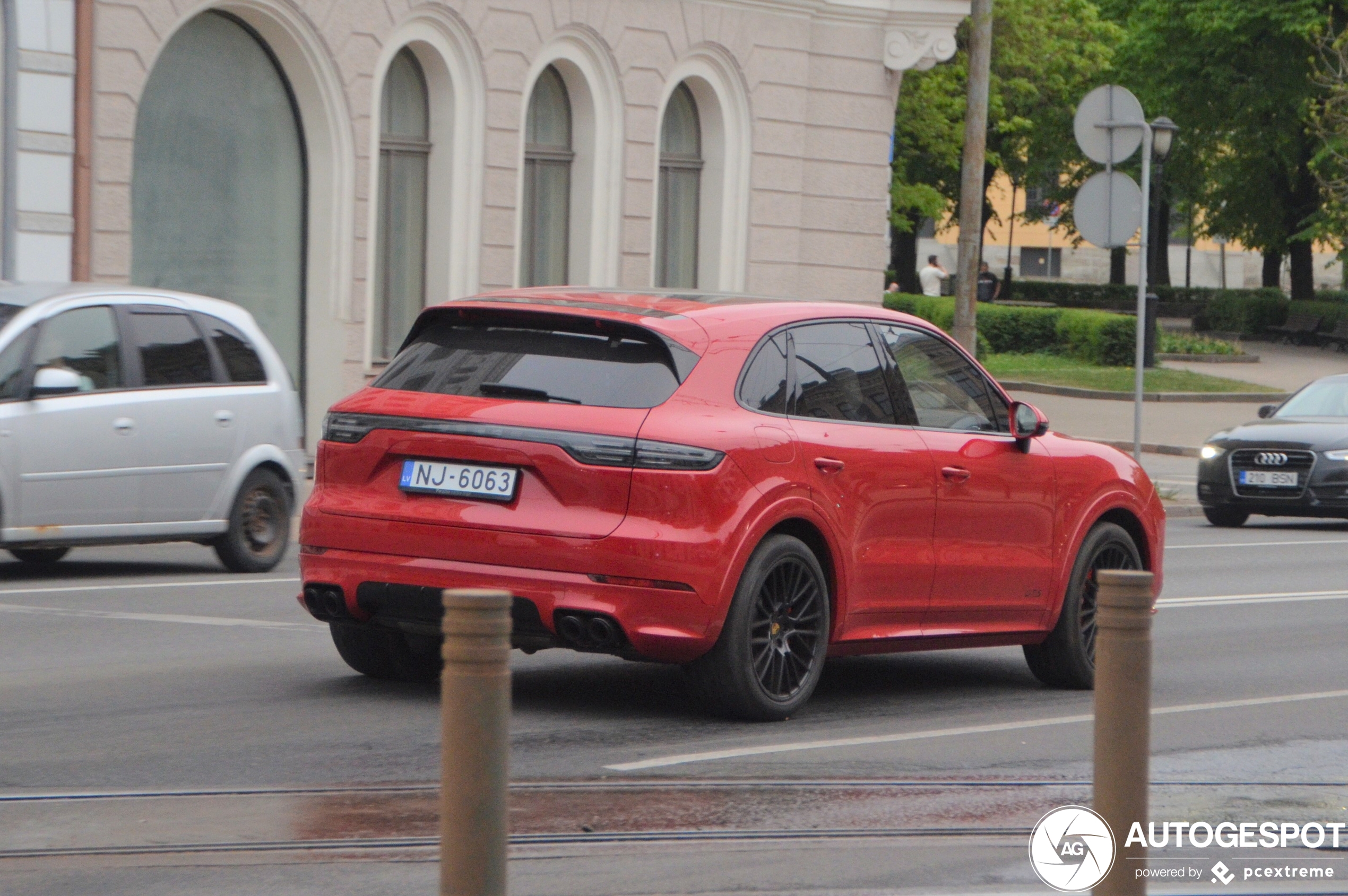 Porsche 9YA Cayenne GTS