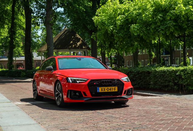 Audi RS4 Avant B9