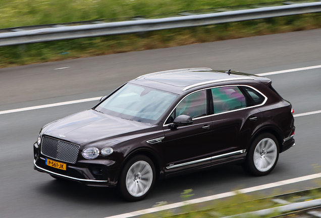 Bentley Bentayga Hybrid 2021