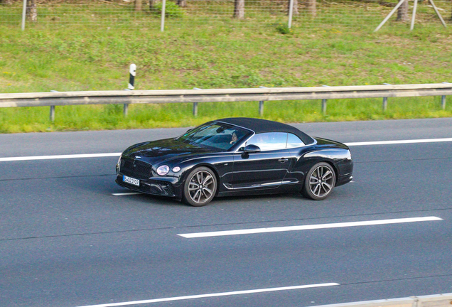 Bentley Continental GTC V8 2020