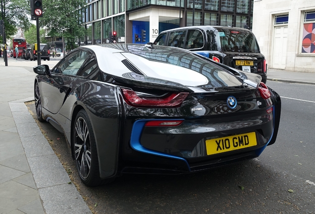BMW i8