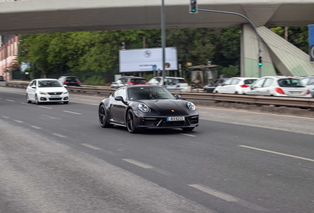 Porsche 992 Carrera 4S