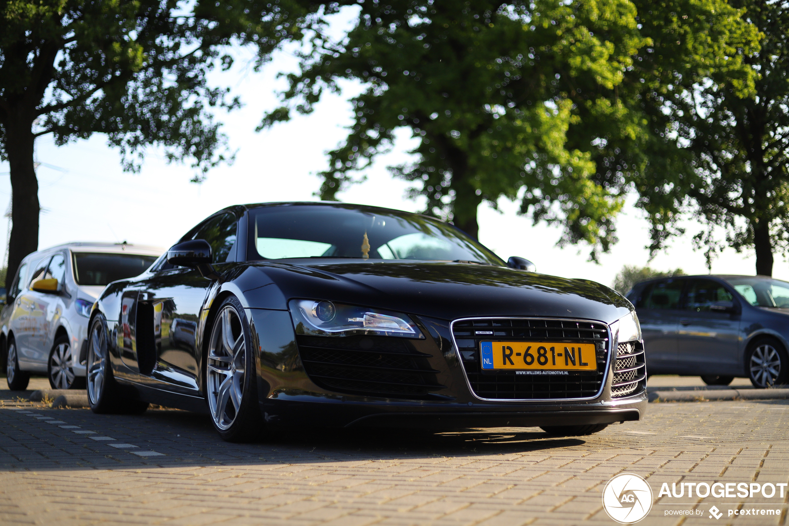 Audi R8