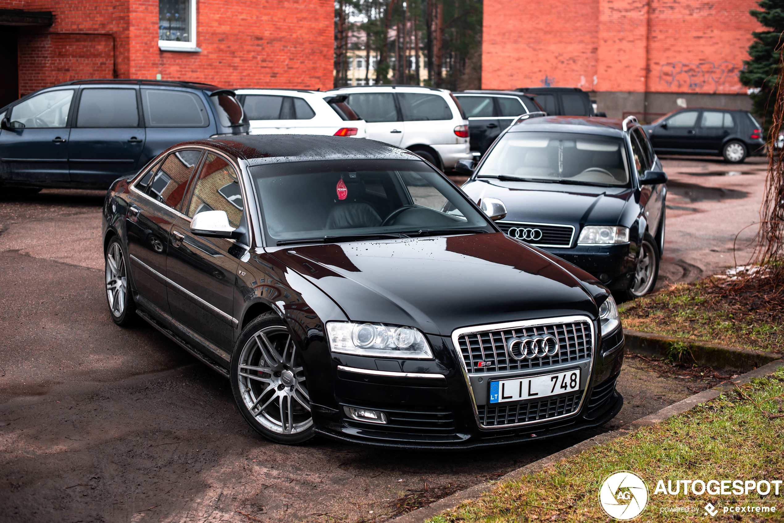 Audi S8 D3