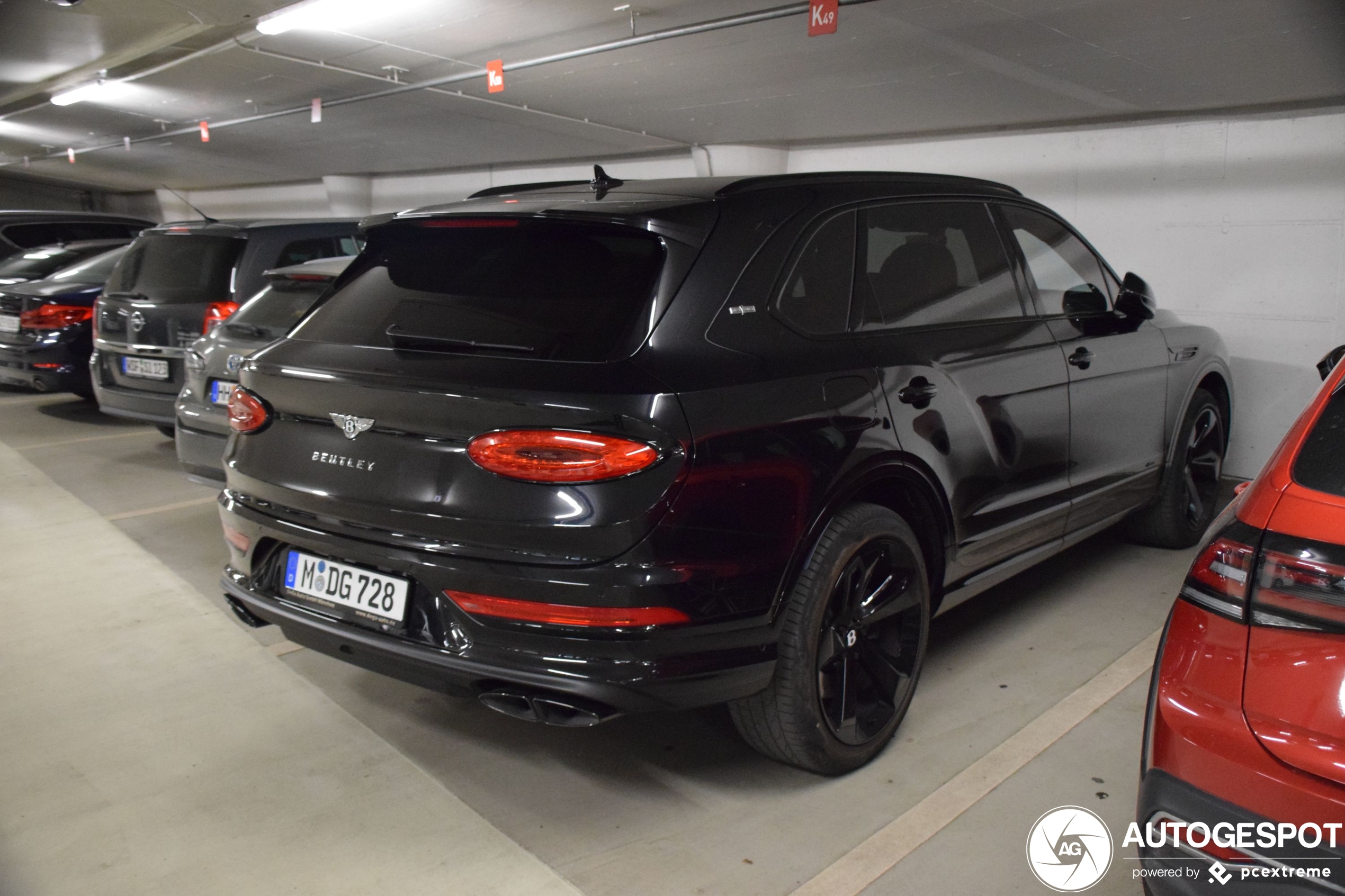 Bentley Bentayga Azure EWB First Edition