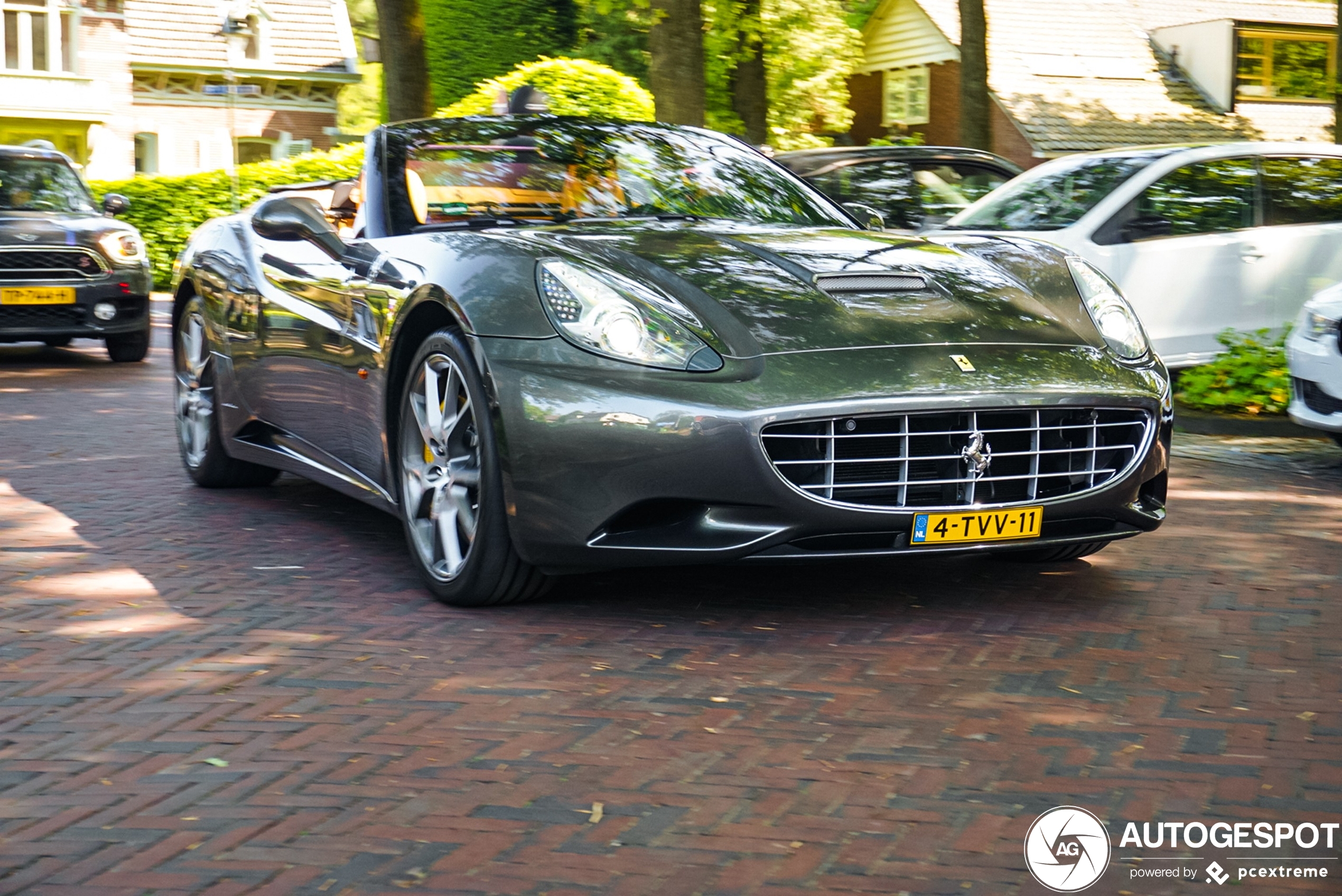 Ferrari California