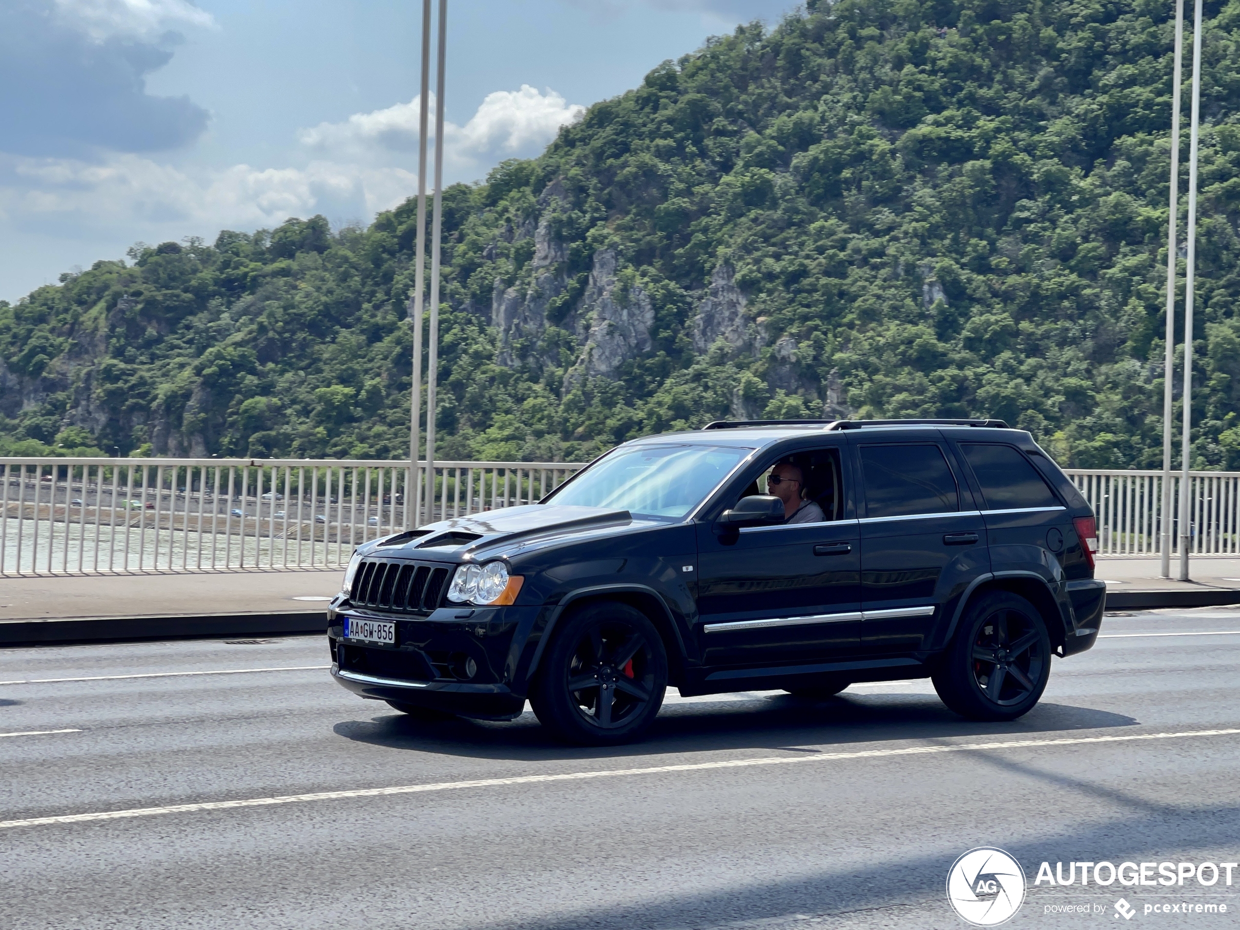 Jeep Grand Cherokee SRT-8 2005