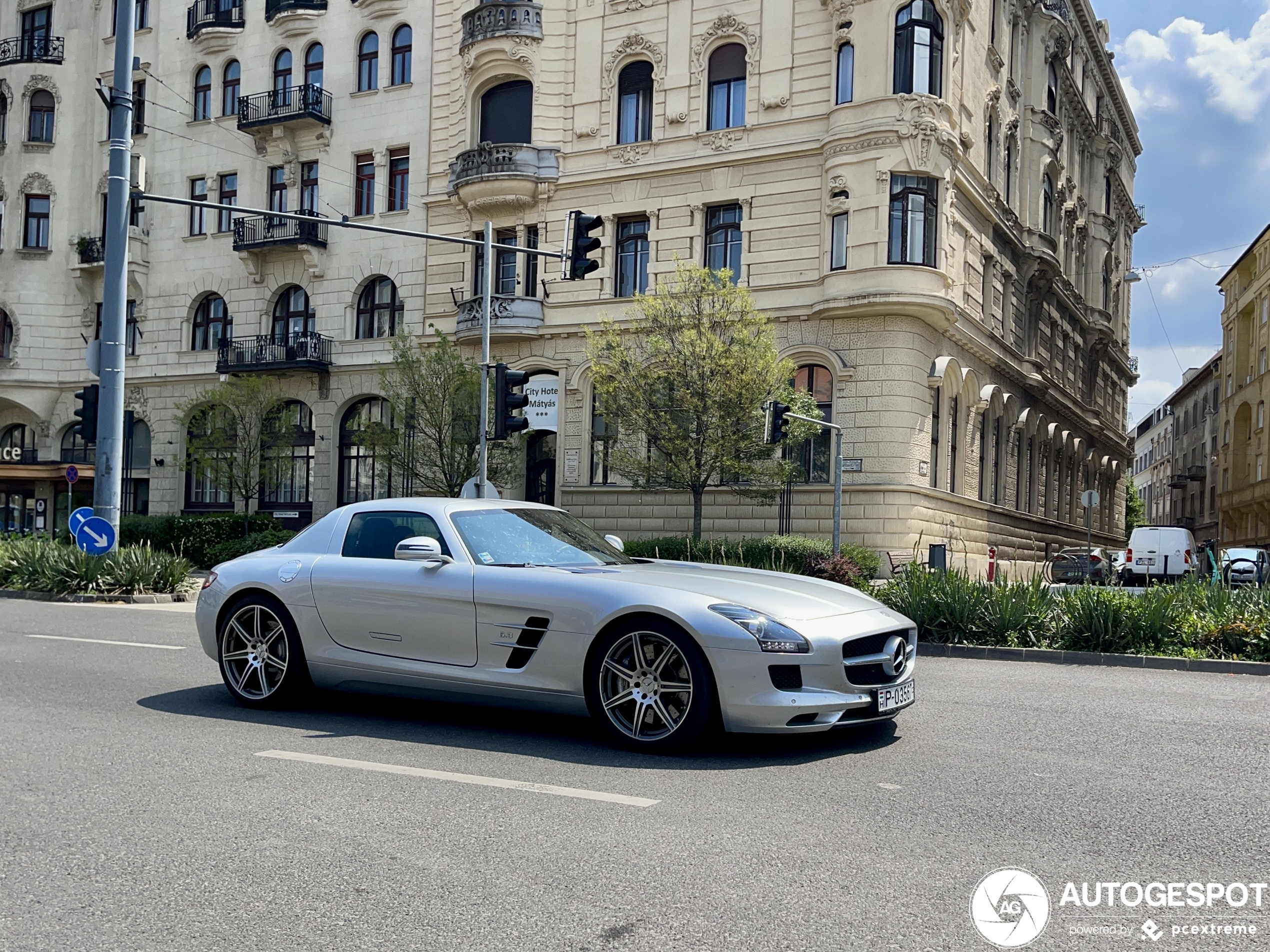 Mercedes-Benz SLS AMG