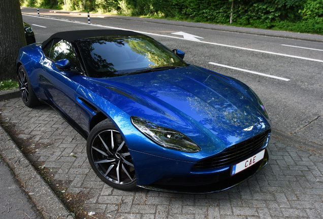 Aston Martin DB11 V8 Volante