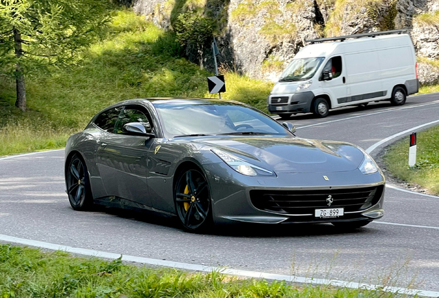 Ferrari GTC4Lusso