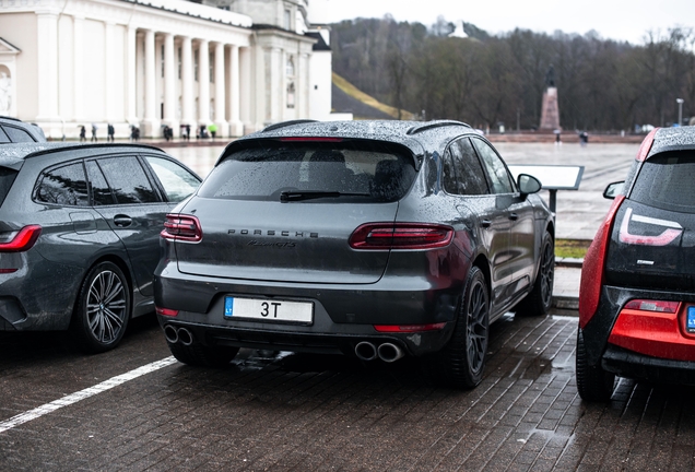 Porsche 95B Macan GTS