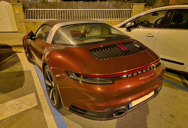 Porsche 992 Targa 4S Heritage Design Edition