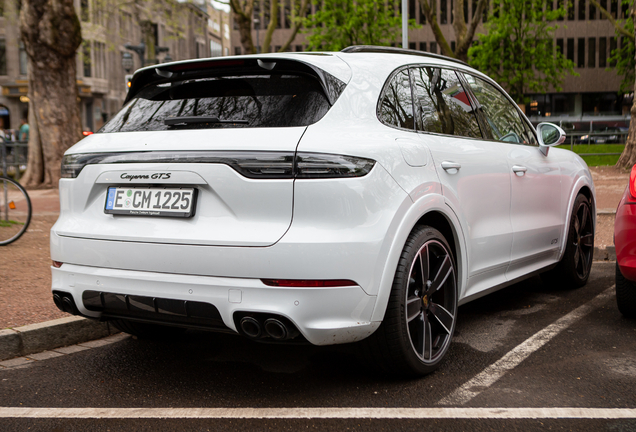 Porsche 9YA Cayenne GTS