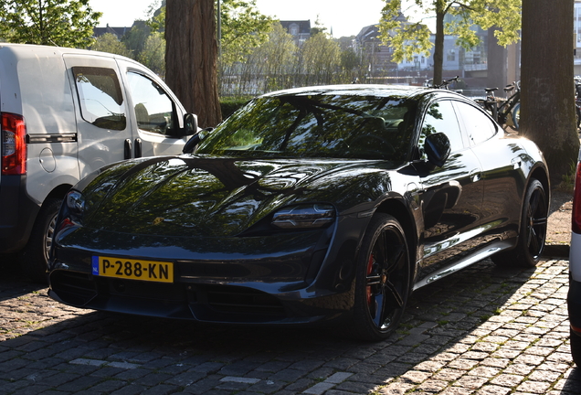 Porsche Taycan Turbo