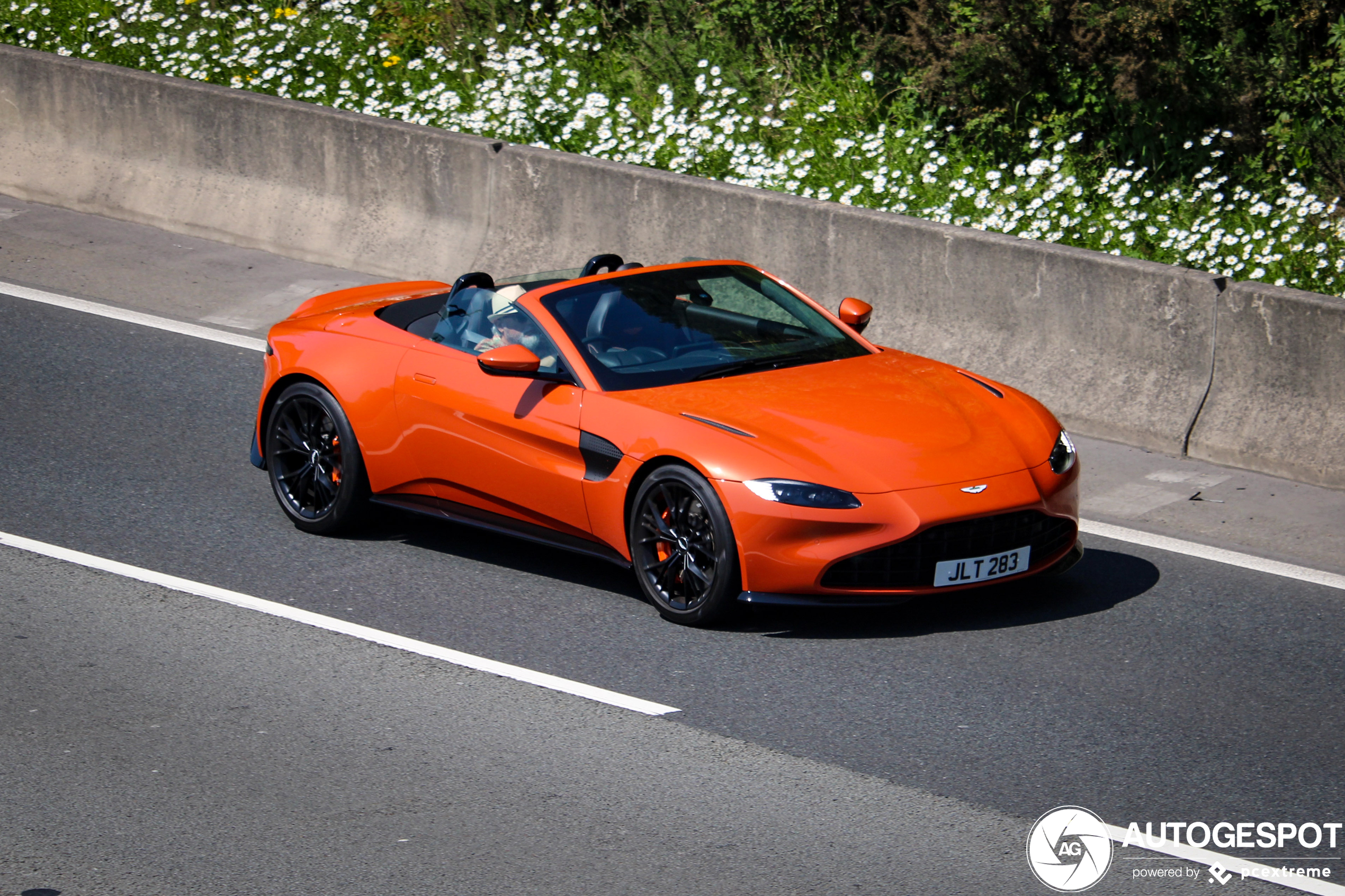 Aston Martin V8 Vantage Roadster 2020