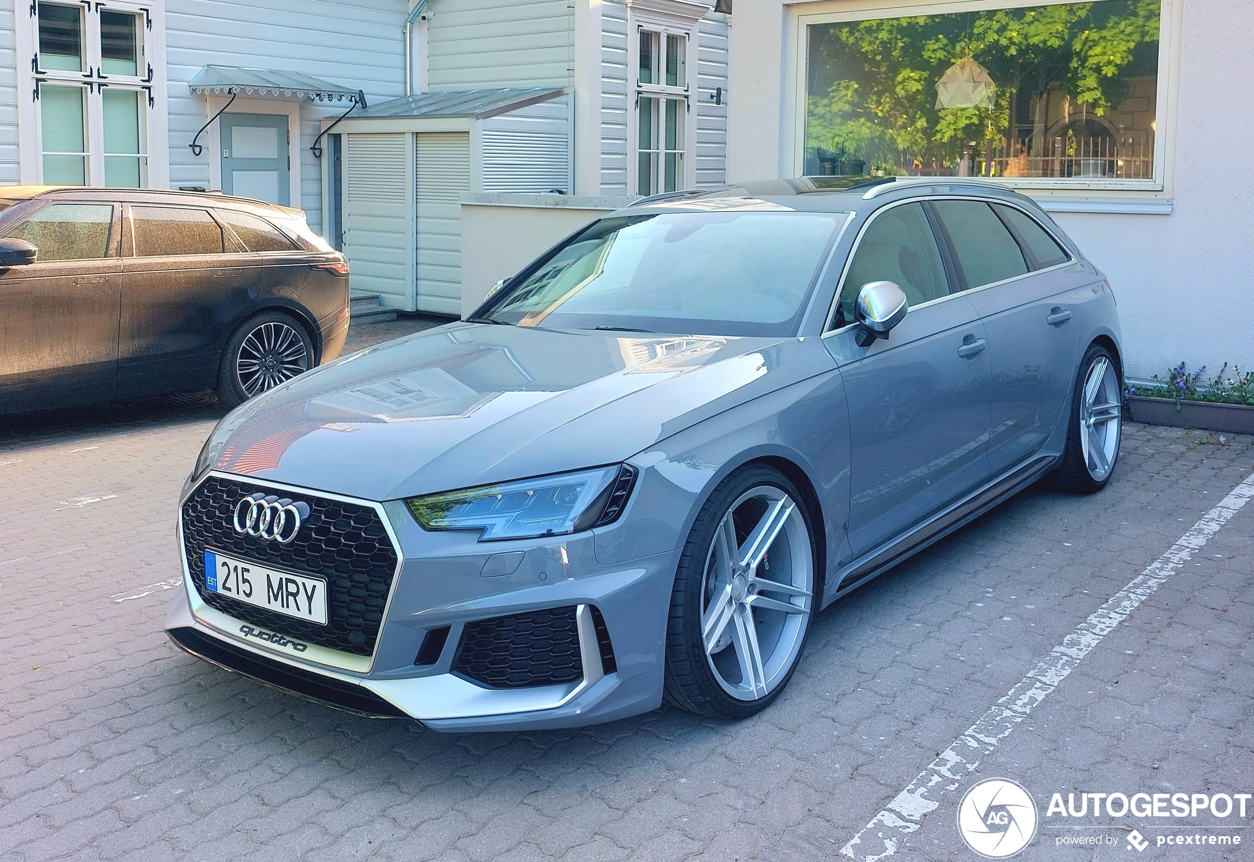 Audi RS4 Avant B9