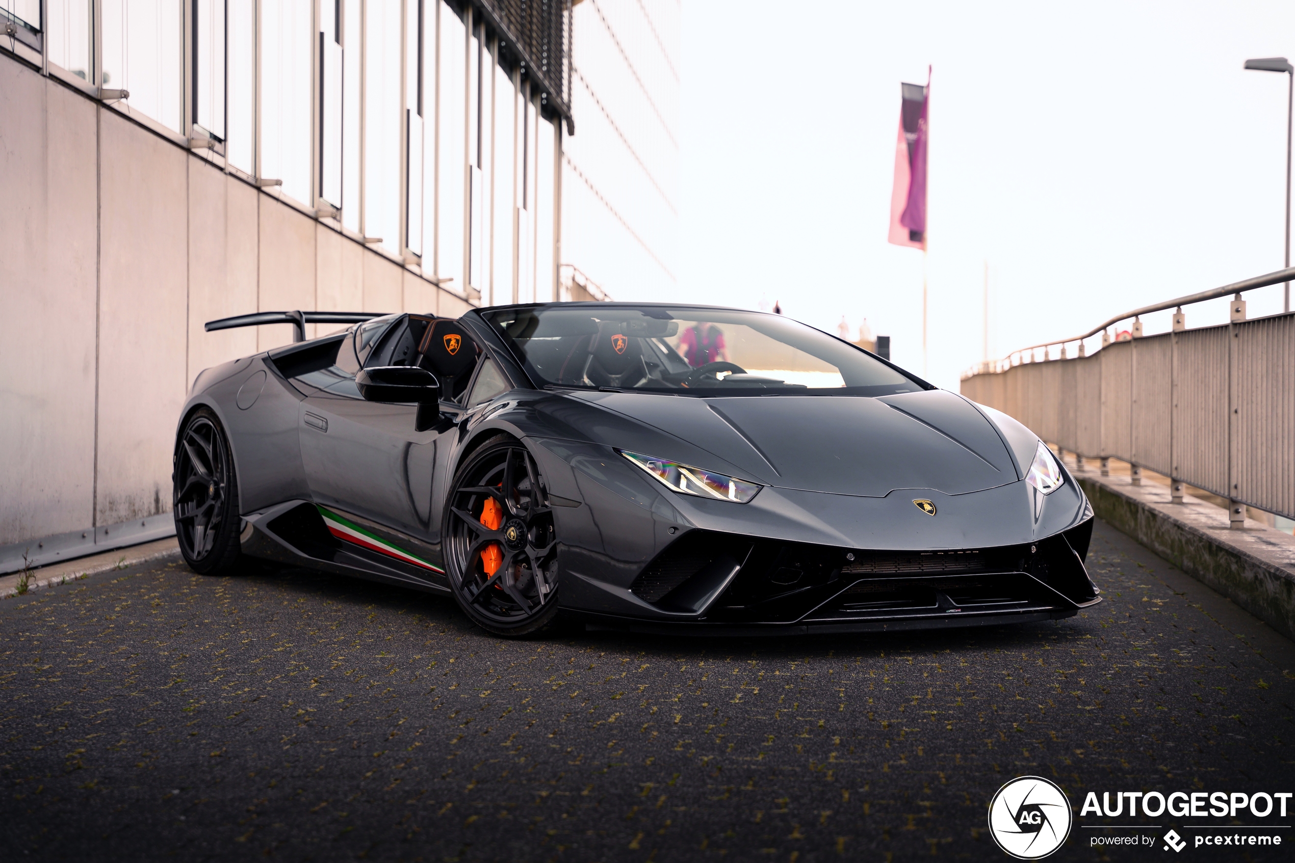 Lamborghini Huracán LP640-4 Performante Spyder