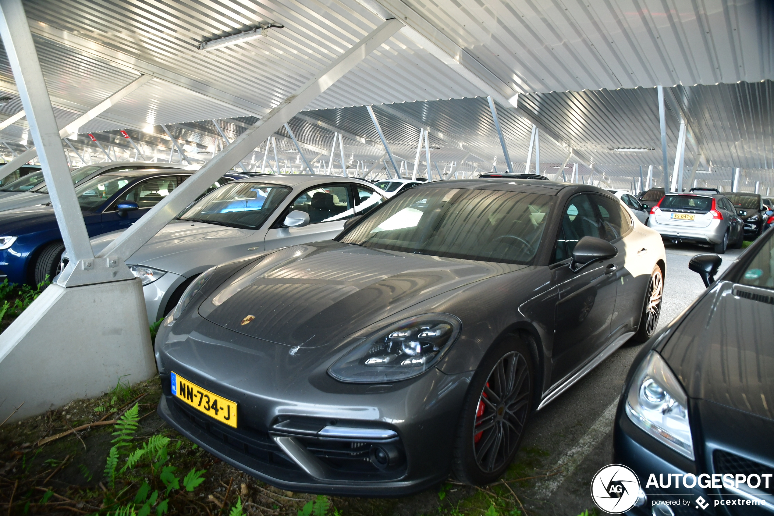 Porsche 971 Panamera Turbo