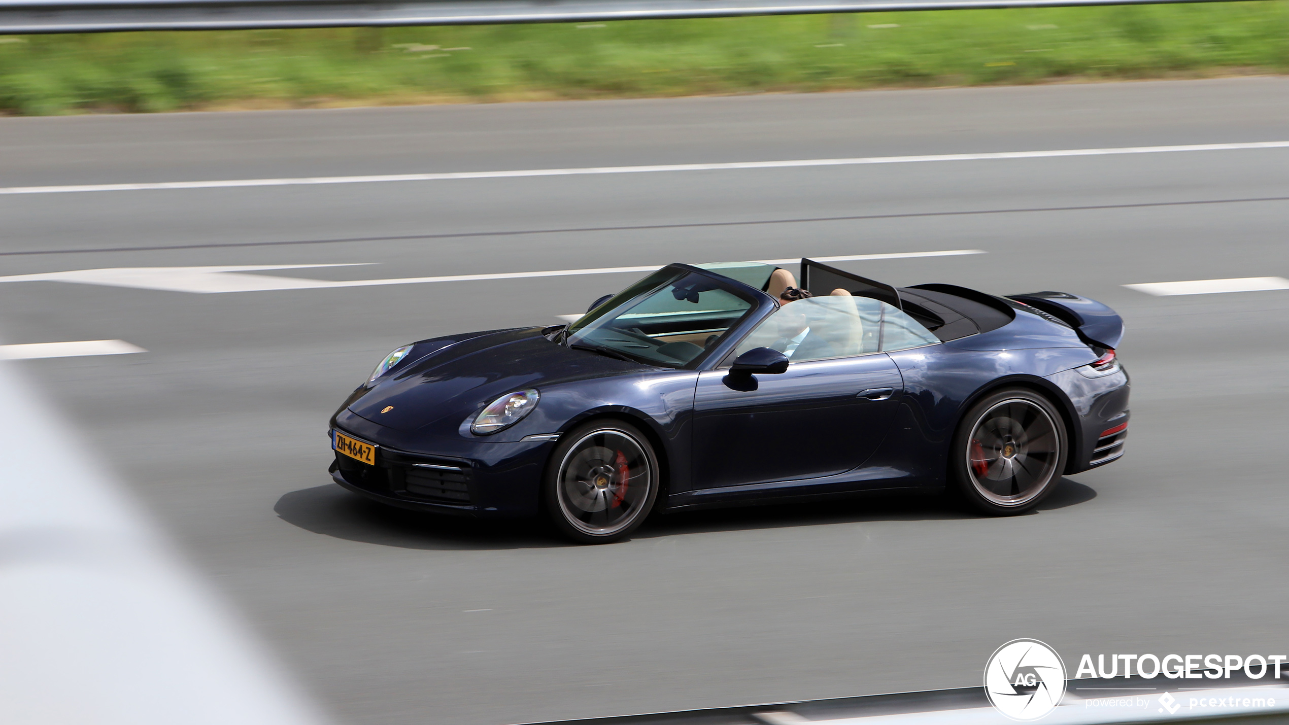 Porsche 992 Carrera 4S Cabriolet