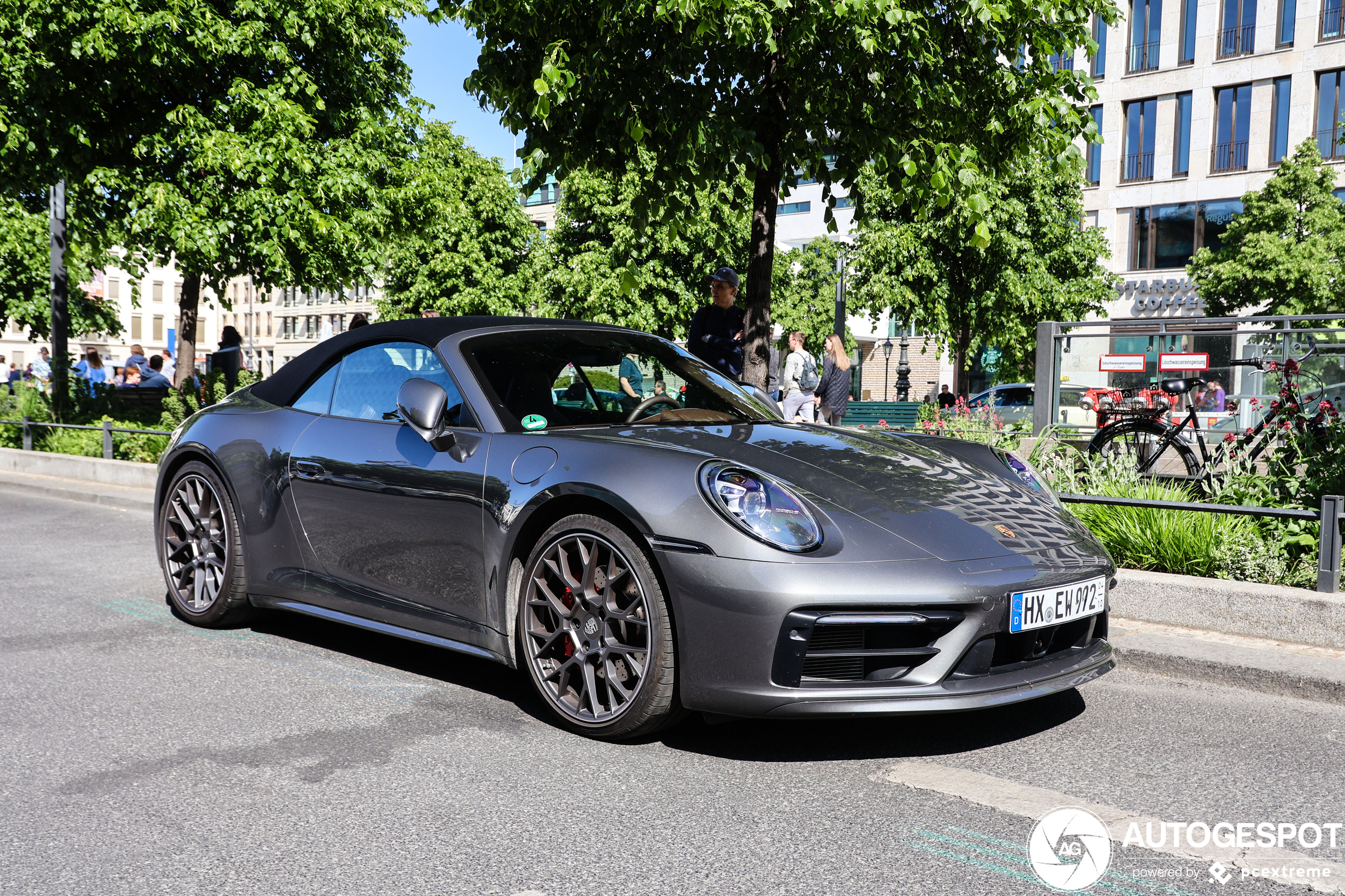 Porsche 992 Carrera 4S Cabriolet