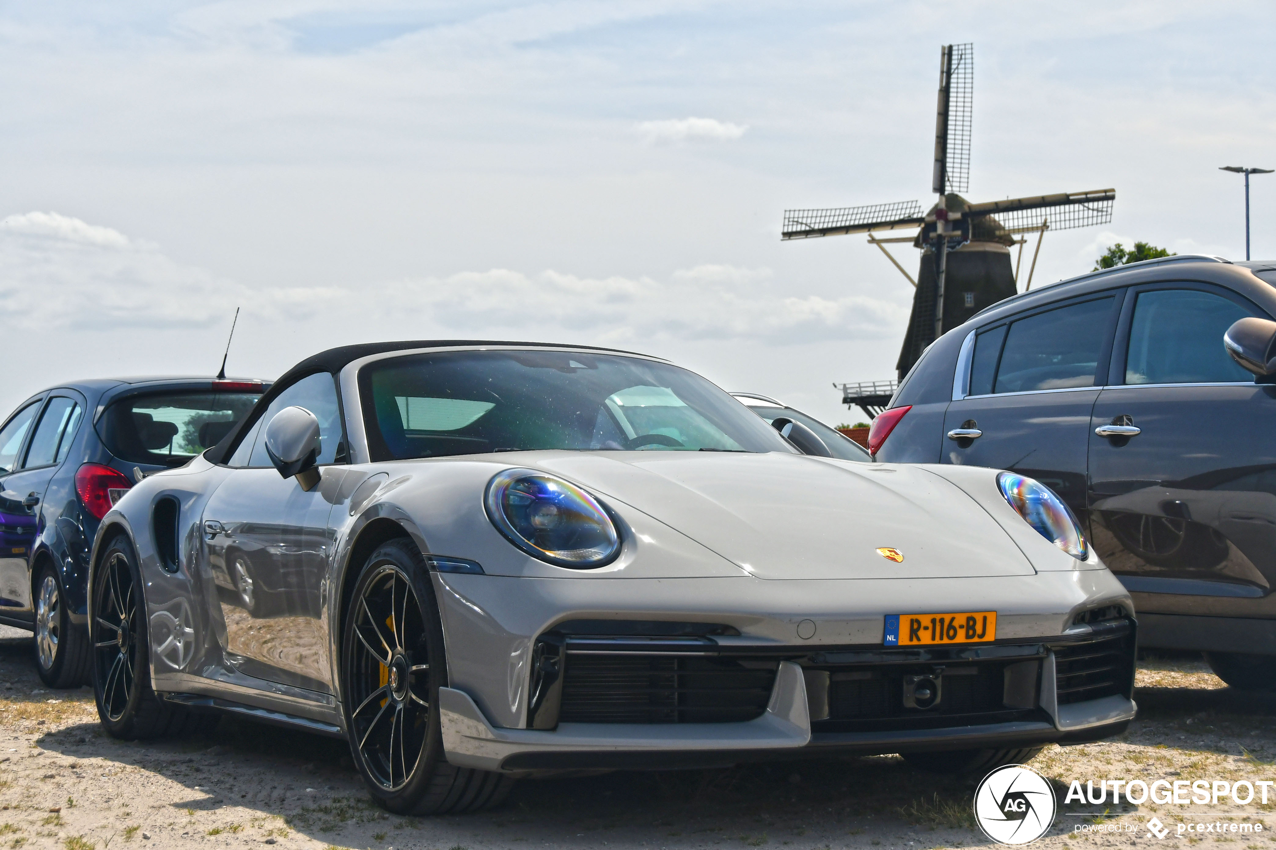 Porsche 992 Turbo S Cabriolet