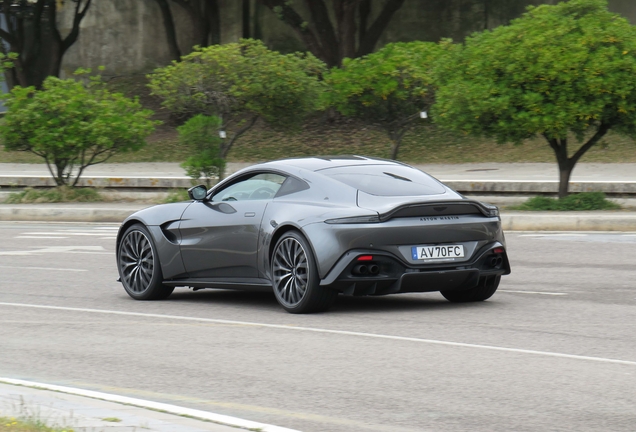 Aston Martin V8 Vantage 2018