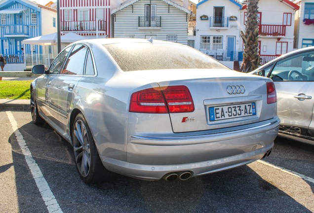 Audi S8 D3