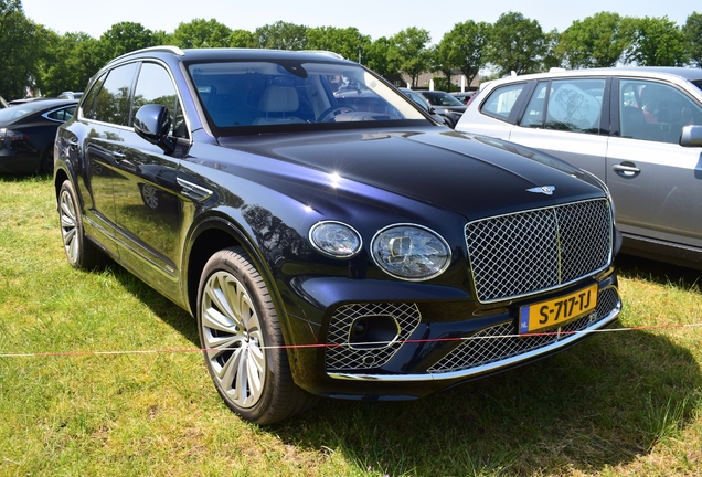 Bentley Bentayga Azure