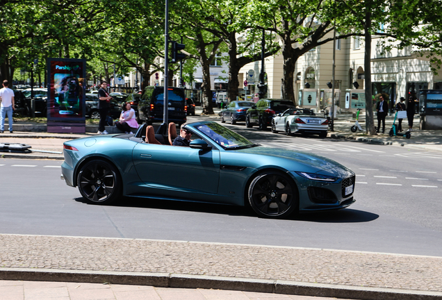 Jaguar F-TYPE P450 75 Convertible