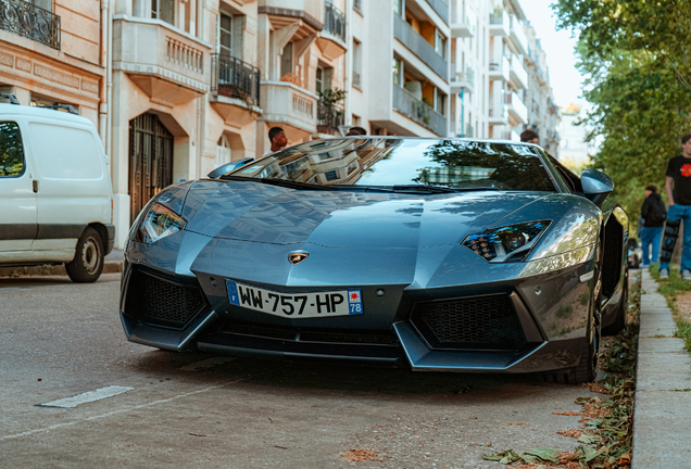 Lamborghini Aventador LP700-4