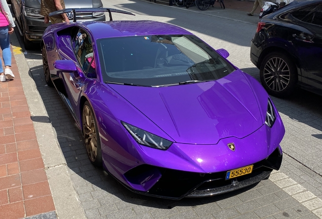 Lamborghini Huracán LP640-4 Performante