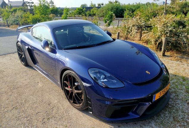 Porsche 718 Cayman GT4