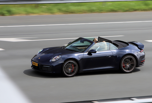 Porsche 992 Carrera 4S Cabriolet