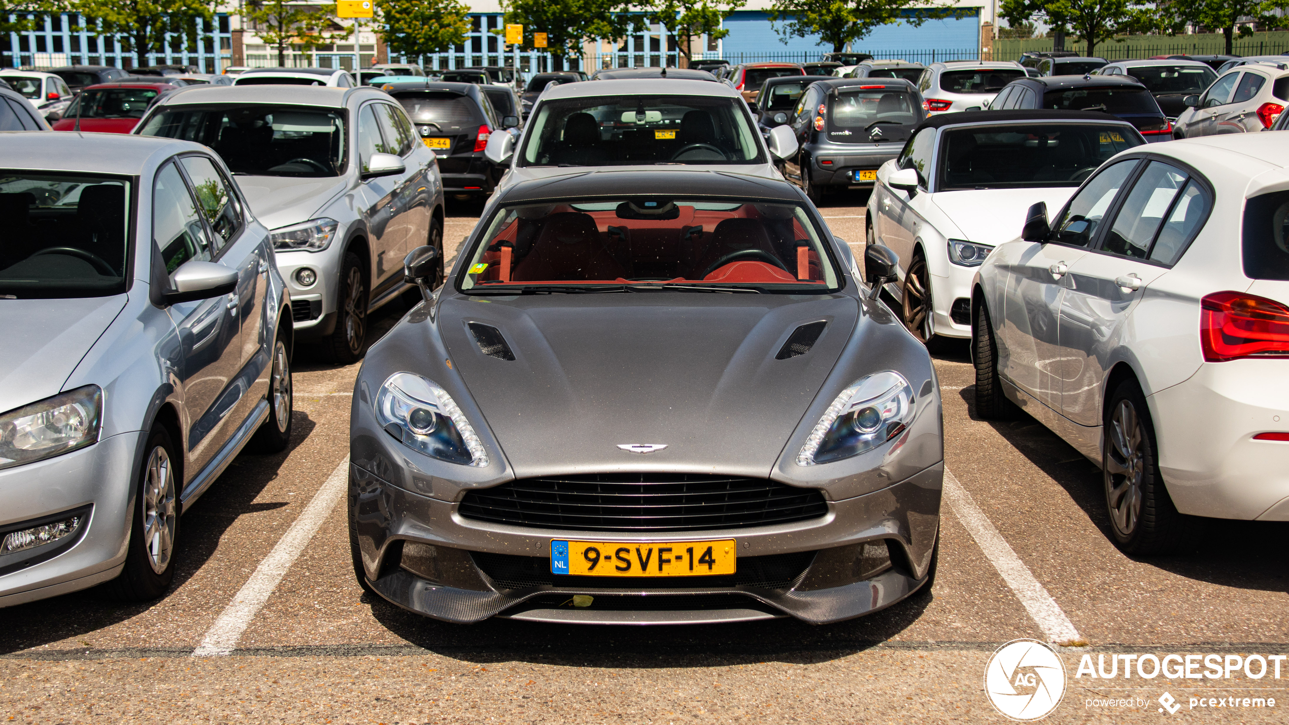 Aston Martin Vanquish 2013