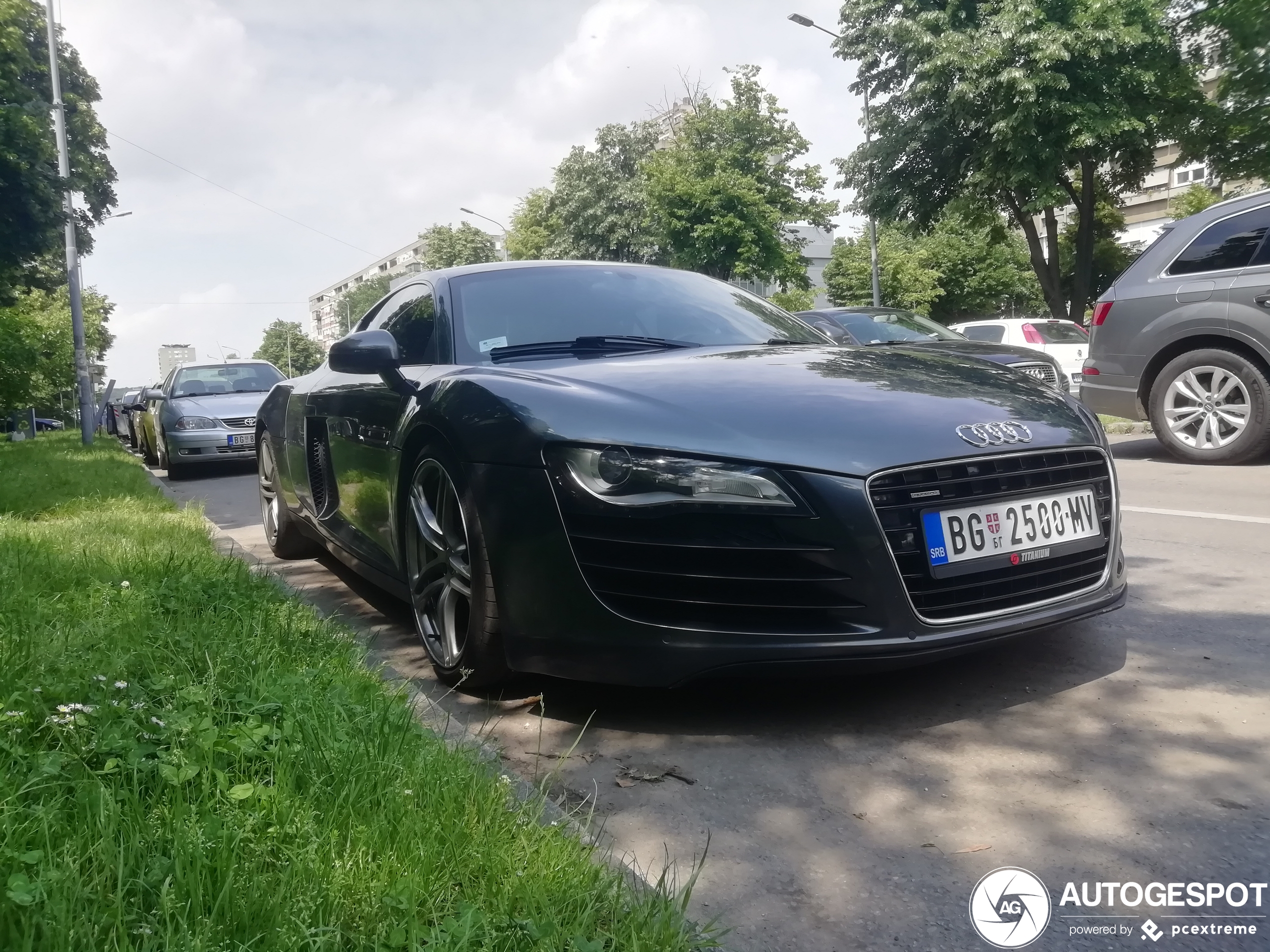 Audi R8