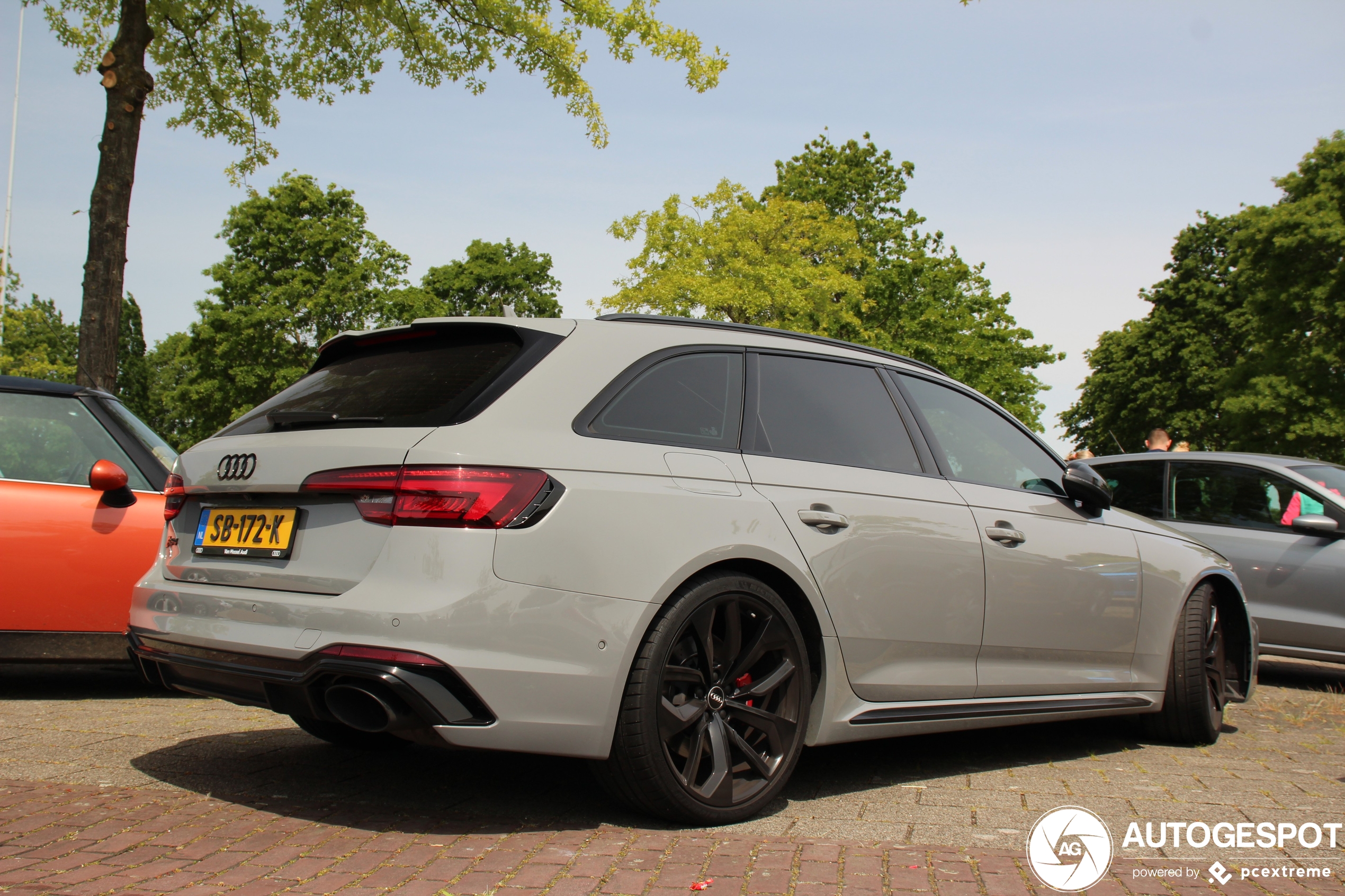 Audi RS4 Avant B9