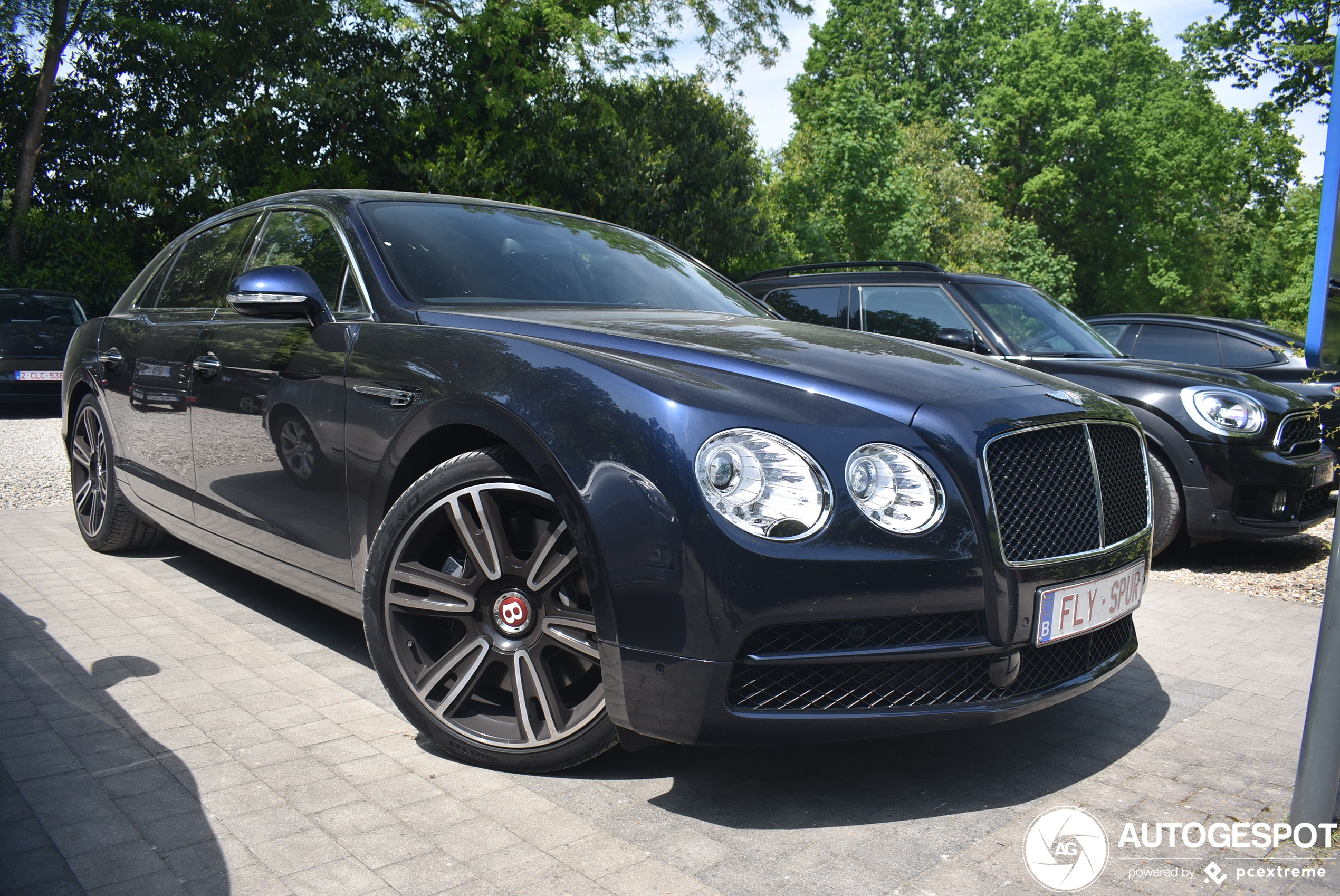 Bentley Flying Spur V8