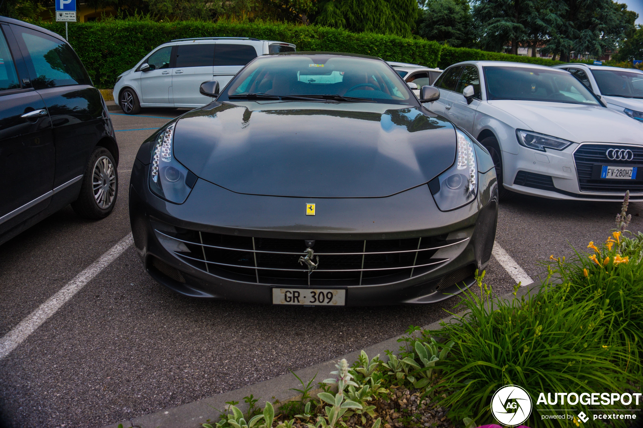 Ferrari FF