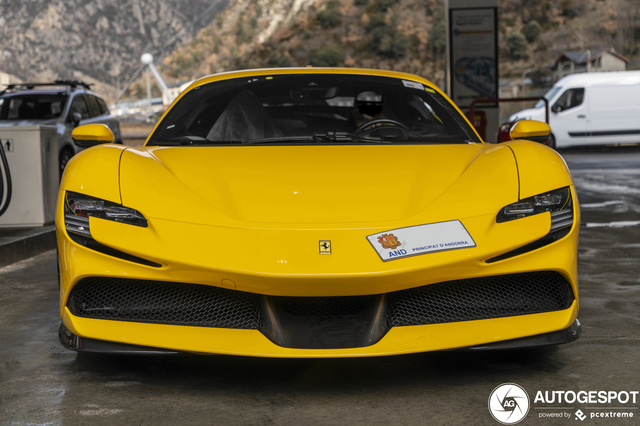 Ferrari SF90 Stradale - 29 May 2023 - Autogespot