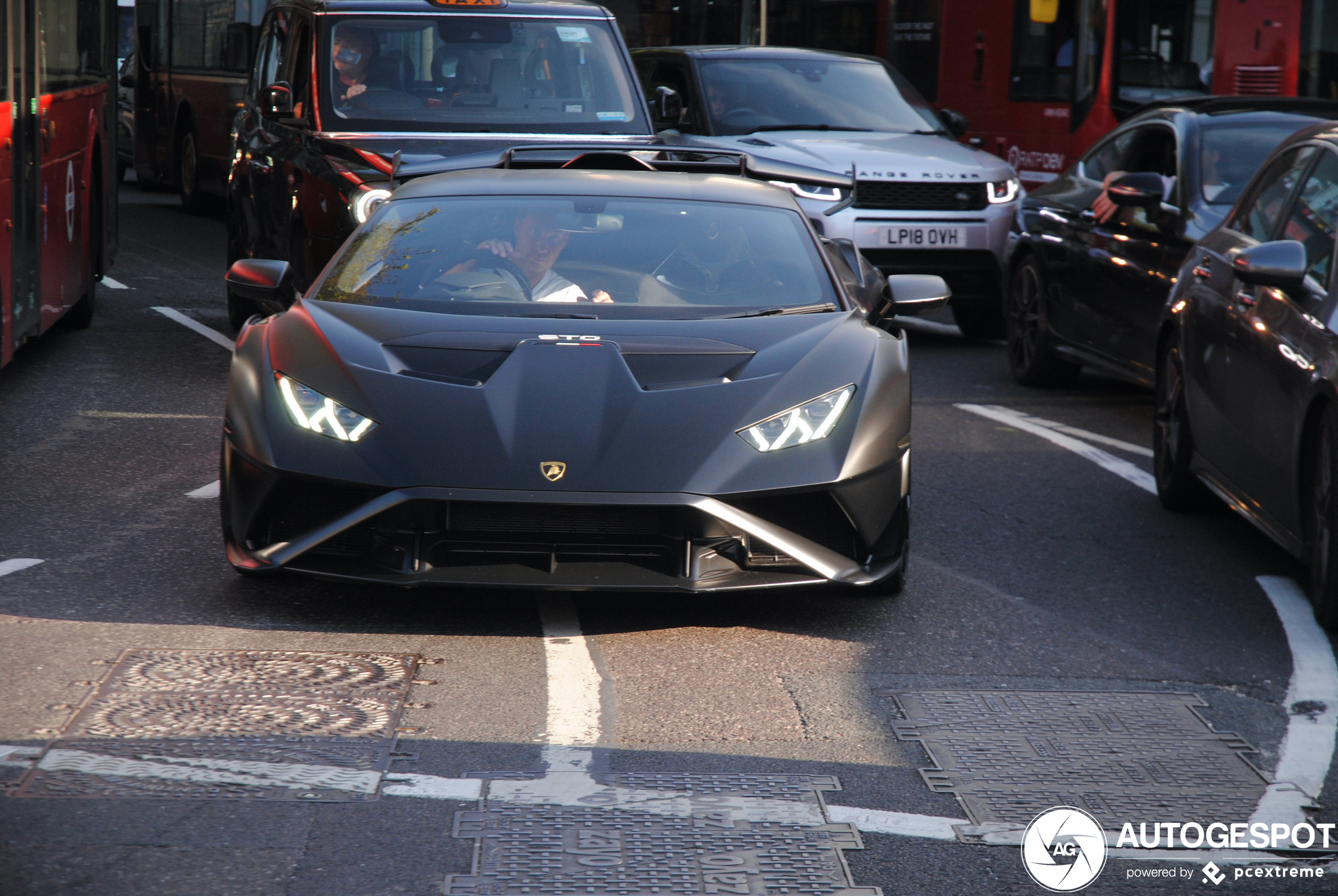 Lamborghini Huracán LP640-2 STO