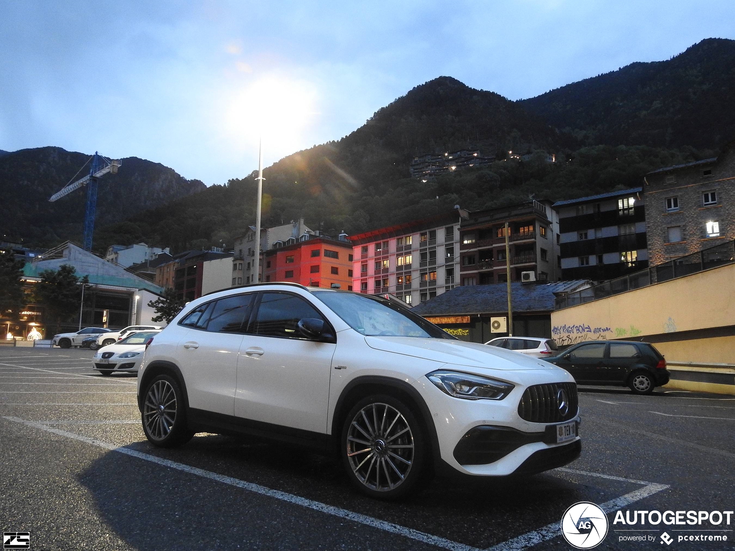 Mercedes-AMG GLA 45 4MATIC+ H247