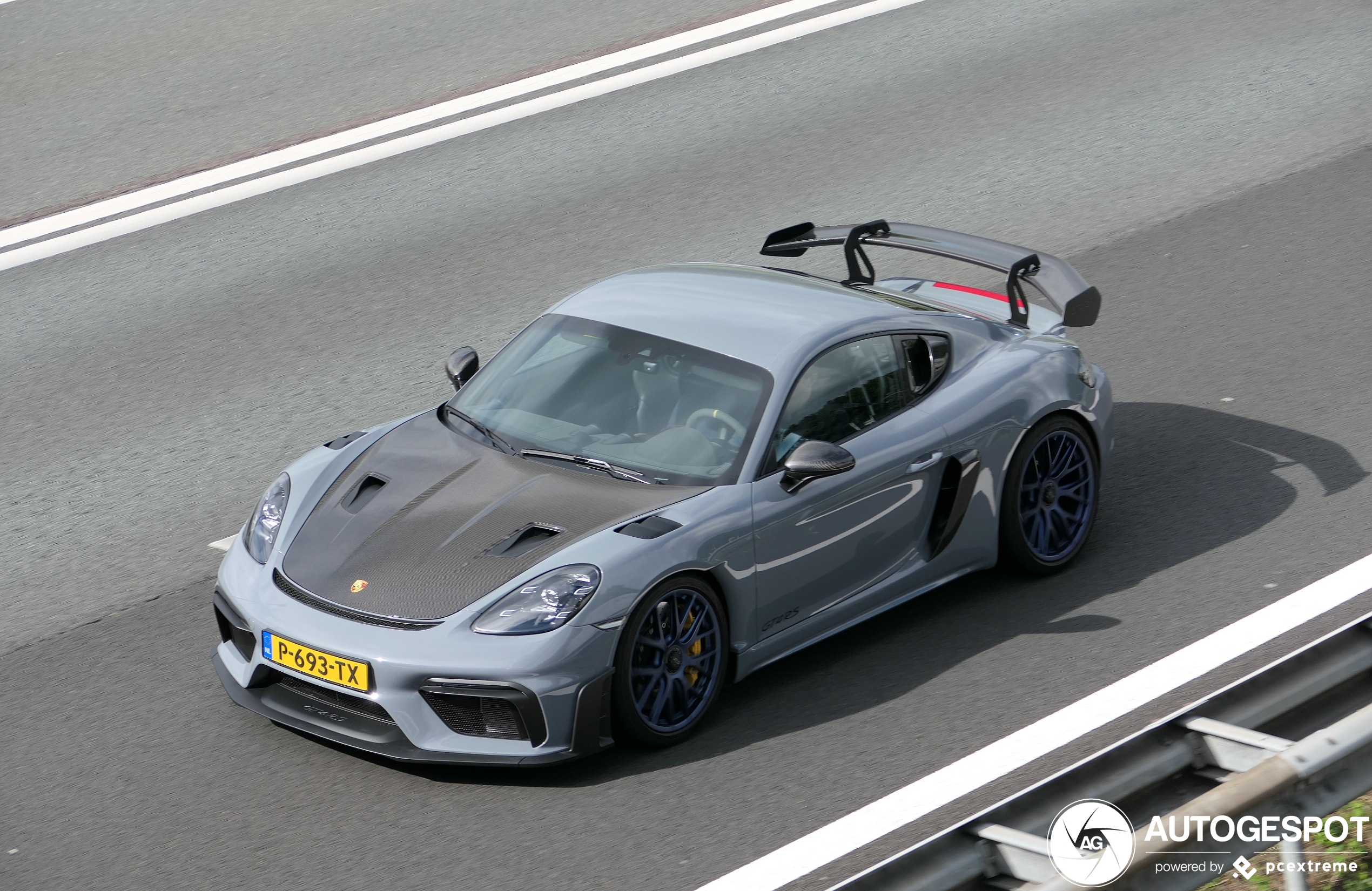 Porsche 718 Cayman GT4 RS Weissach Package