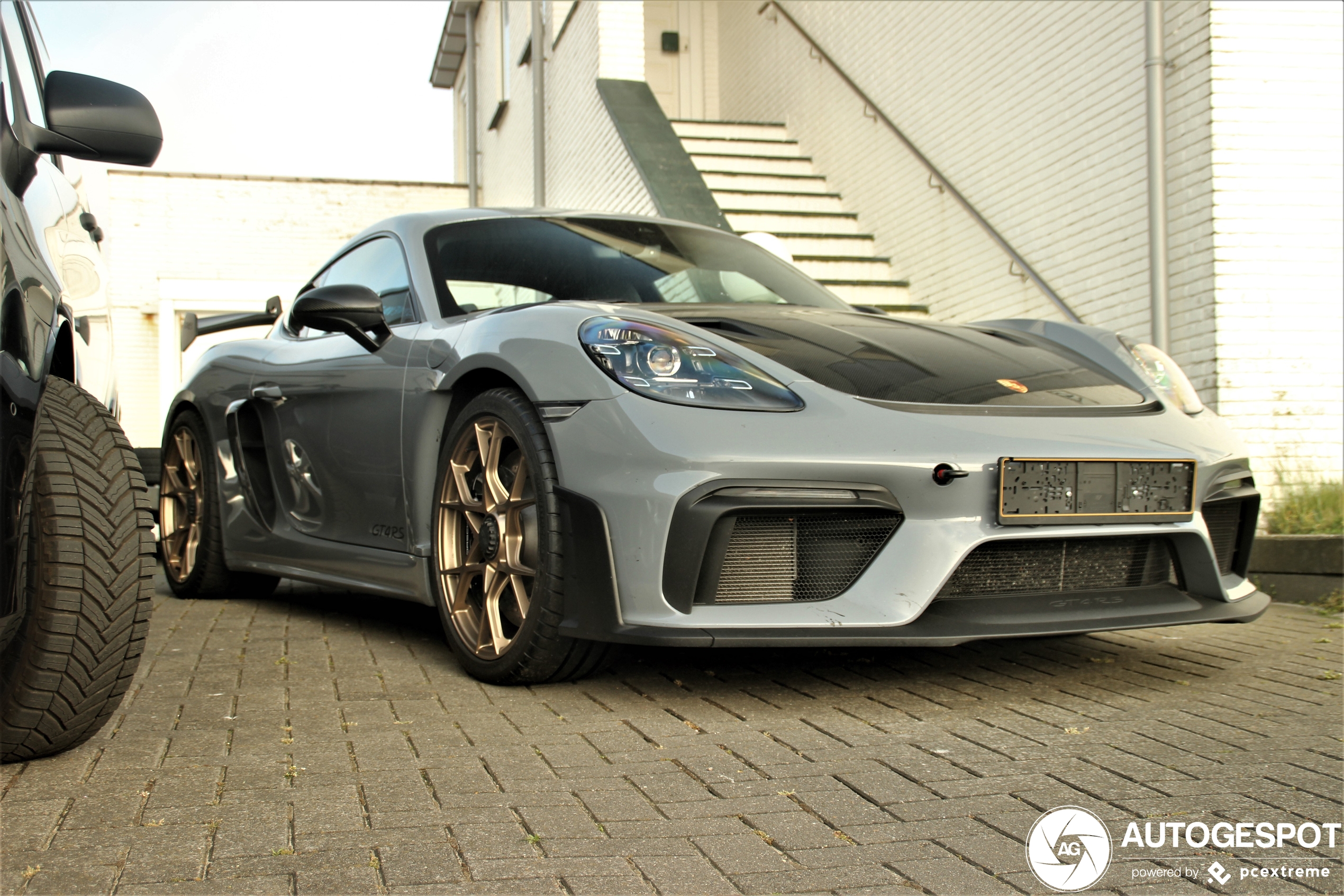 Porsche 718 Cayman GT4 RS Weissach Package